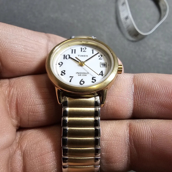 Timex Indiglo Ladies Quartz Watch Silver Gold Tone Date Just White Dial Working - Picture 2 of 9